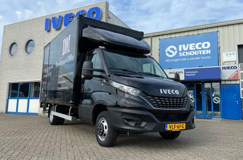 Design Meubelbouw 2000 neemt Daily bakwagen in gebruik