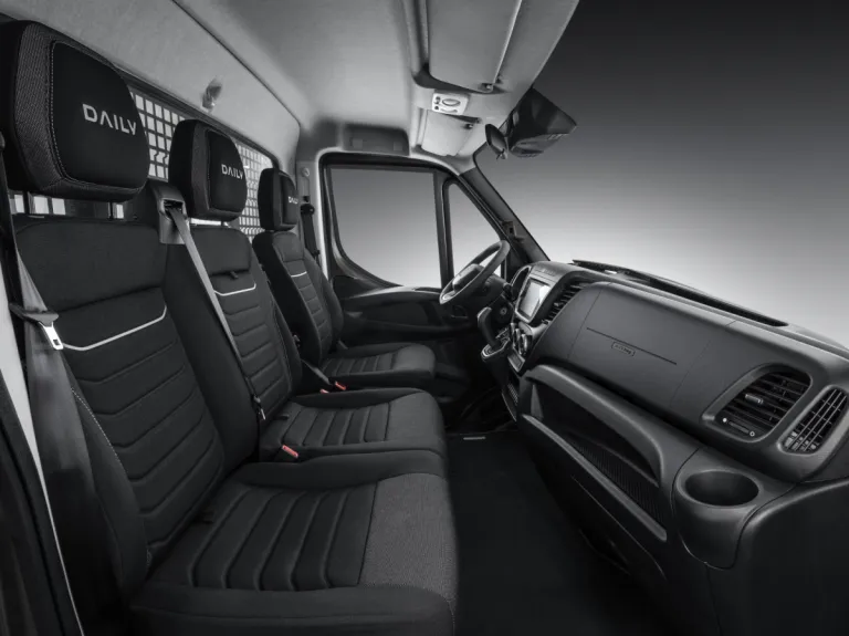 Stoelen en interieur van de IVECO Daily