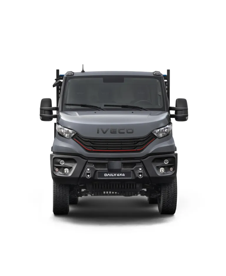 IVECO Daily 4x4, vooraanzicht (studio)