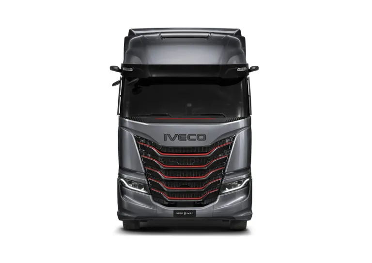 IVECO S-Way, vooraanzicht (studio)