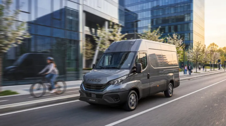 IVECO eDaily bestelwagen in de stad