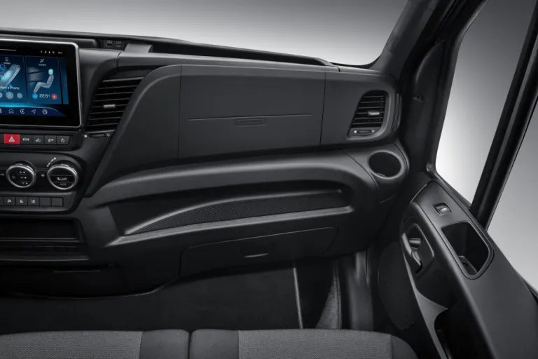 Opbergvak in het dashboard van de IVECO Daily