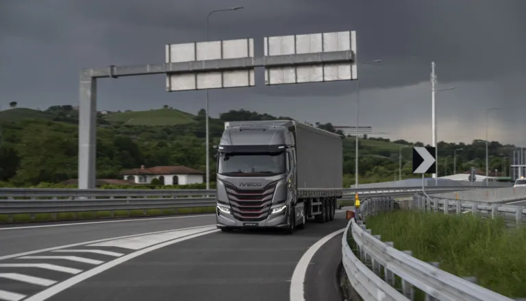 IVECO S-Way op de snelweg