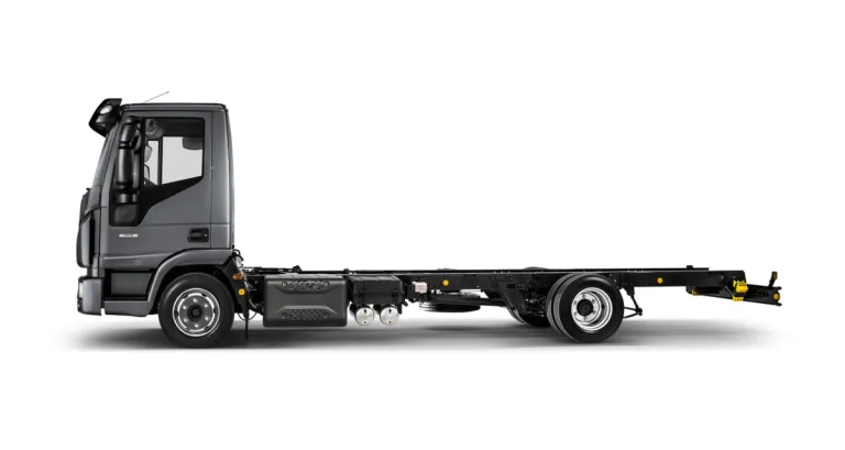 IVECO Eurocargo chassis, studio-zijaanzicht