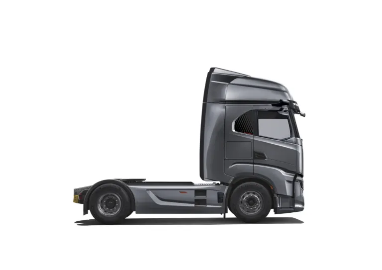 IVECO S-Way trekker, zijaanzicht (studio)