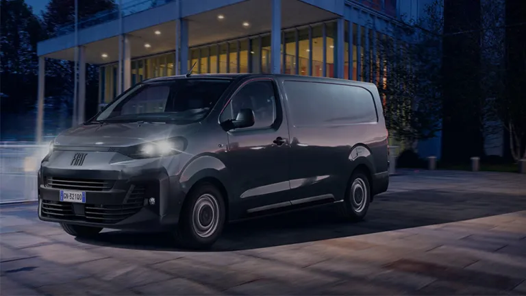 Fiat Scudo, koplampen in het donker