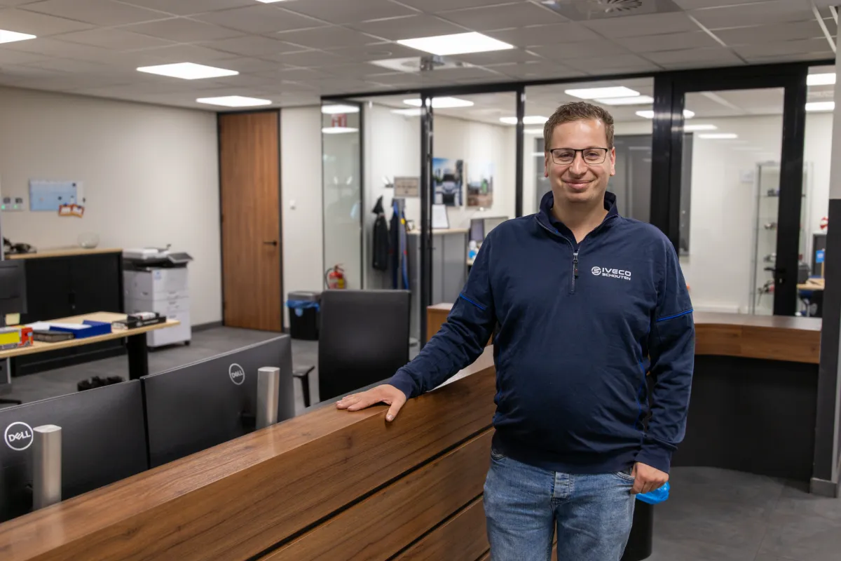 Medewerker bij receptie