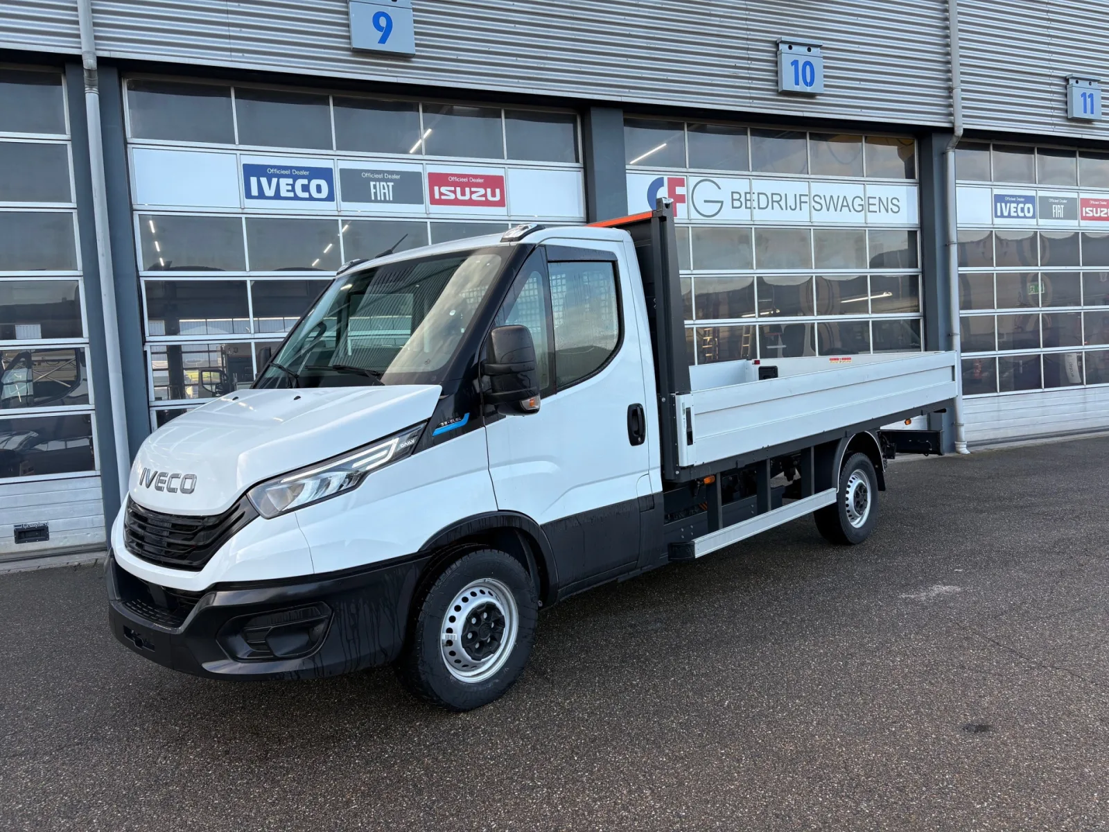 IVECO 38S14E 74 kW — foto 1 van 8